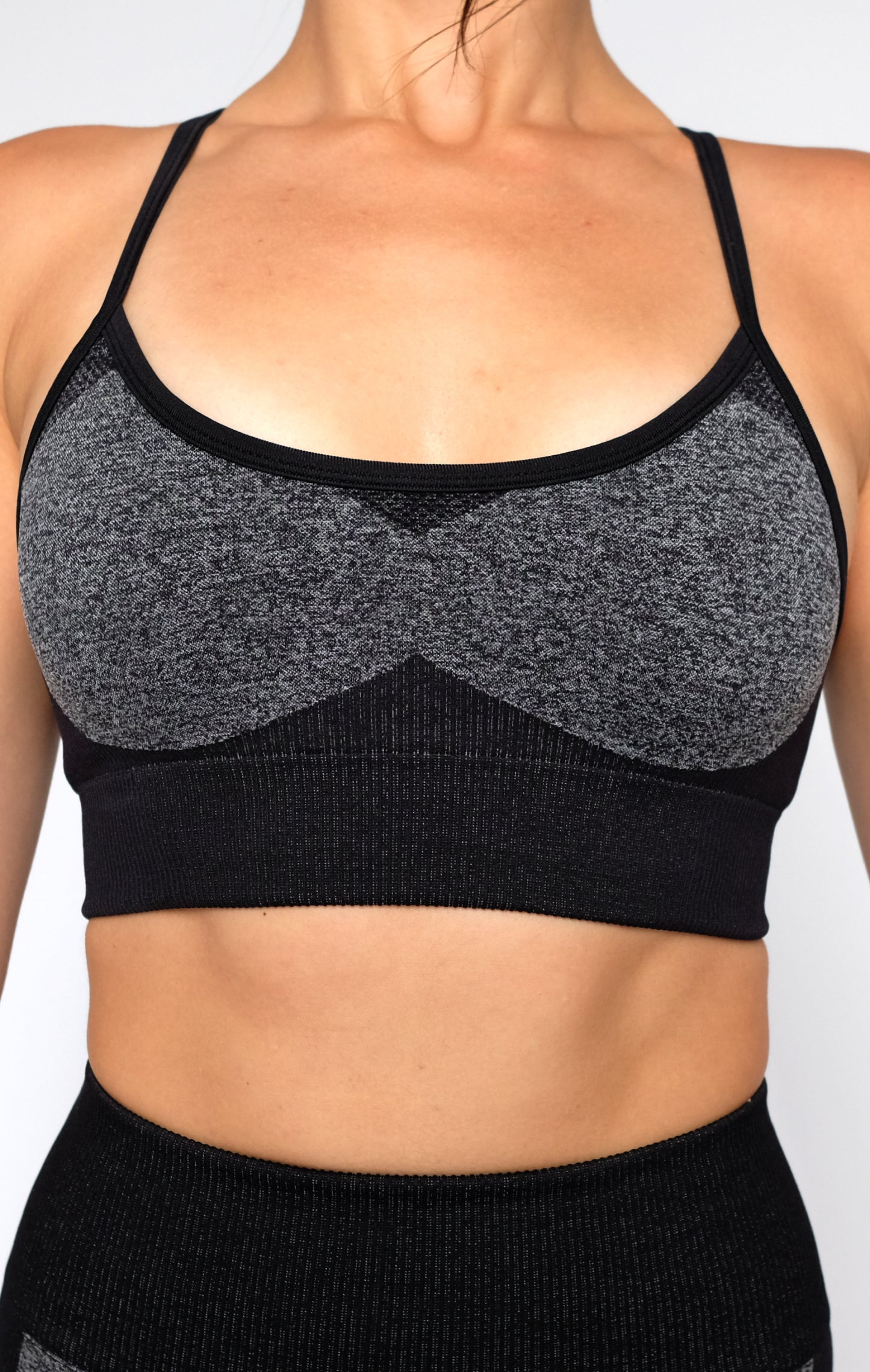 CHARCOAL COMBAT SEAMLESS SPORTS BRA